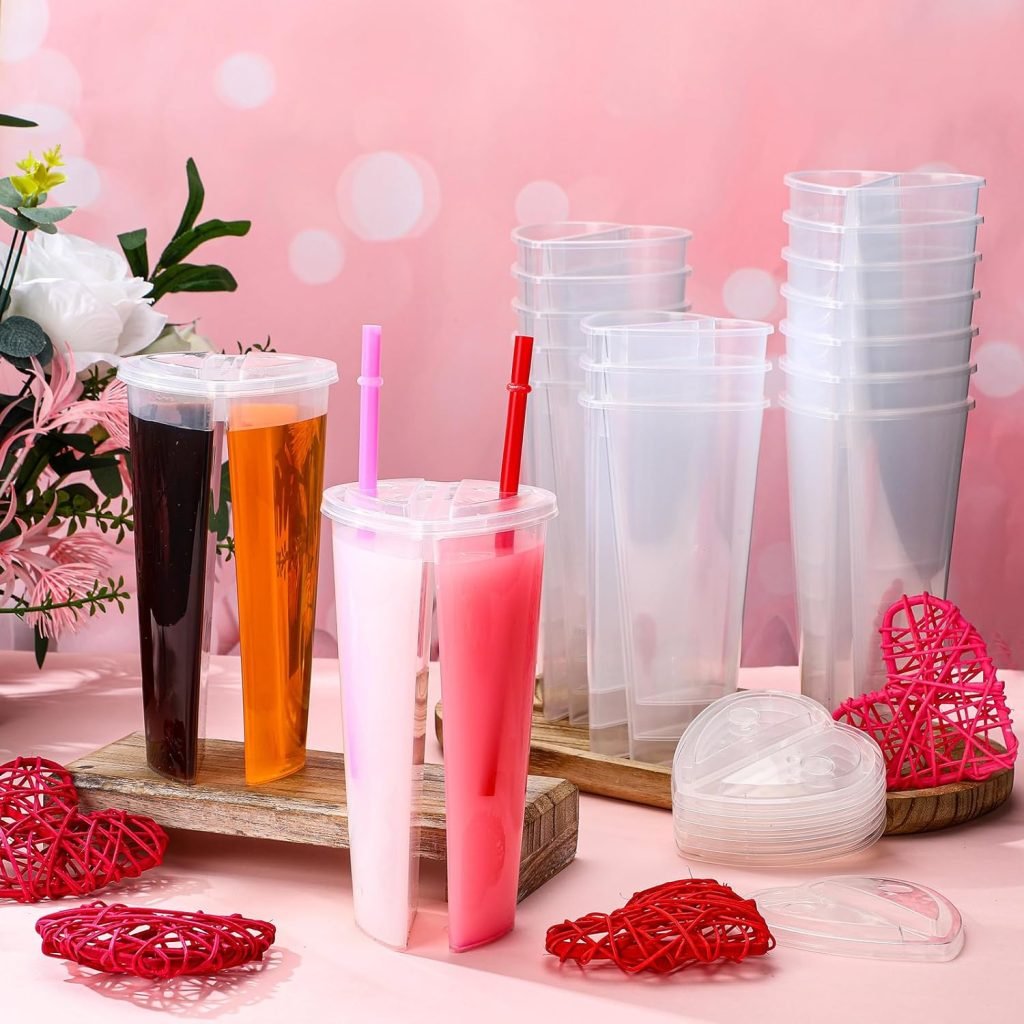 Hoolerry 40 Pcs Heart Shaped Disposable Plastic Cup with Lids 22 Ounce Couple Sharing Split Cup Clear Bubble Tea Cup for Smoothie Coffee Drink Valentines Day Home Party Supplies